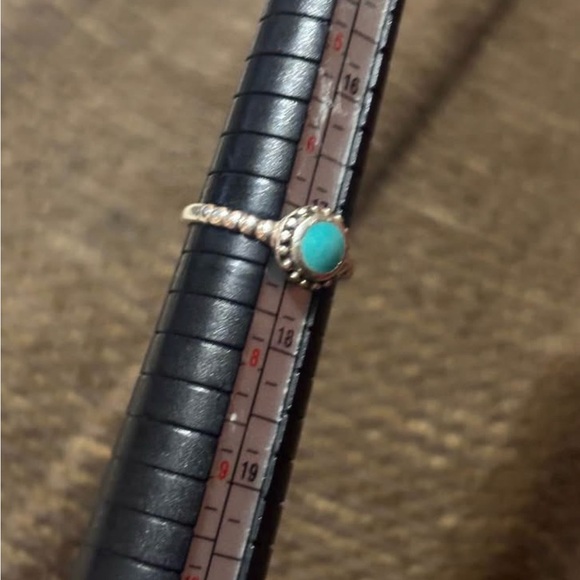 Turquoise Silver Ring - Picture 2 of 2